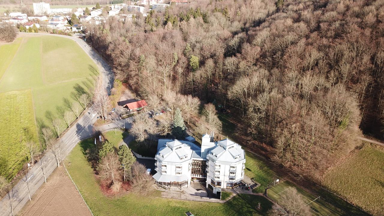 Hellmut-Wassmer-Jugendherberge Loerrach Kültér fotó